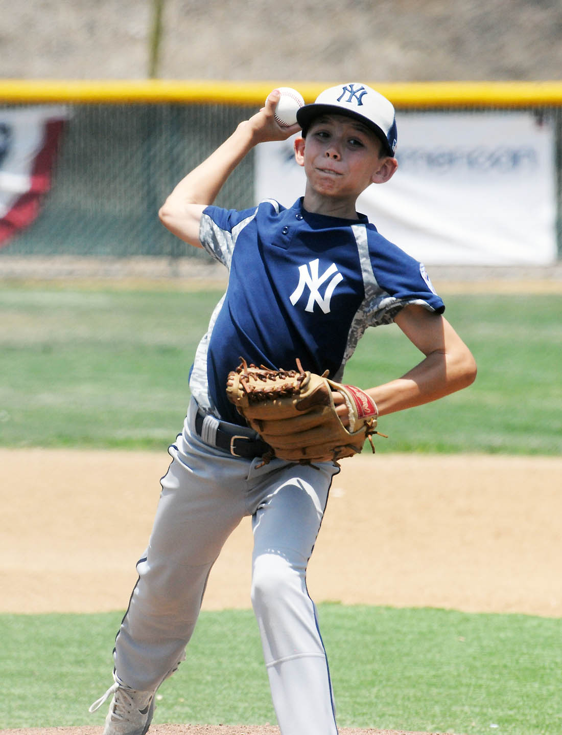 CVA Yankees top IB Rockies with late rally to win Major Division title